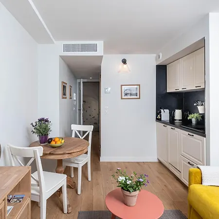 Les Petits Volets A 100m De La Apartamento *